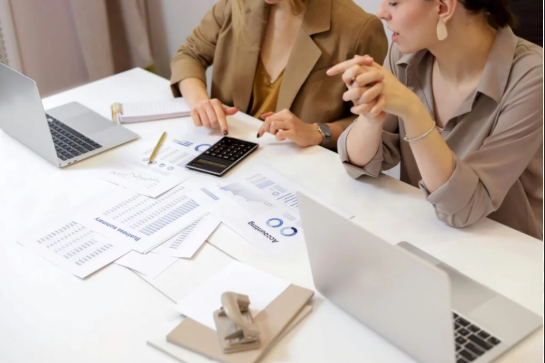 5 Habits That Set High-Performing Executives Apart
